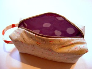 hellgrün-orange offen